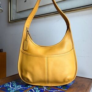 💛SOLD💛 COACH Ergo Pocket Zip #9033 Mustard Yellow Leather Vintage 90s Hobo Bag